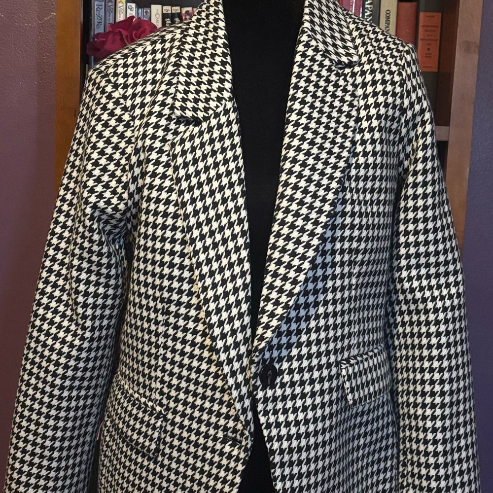 Guess Black and White Houndstooth Blazer